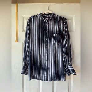 CO navy/light blue striped top size L